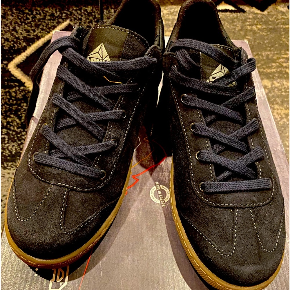 NWT Black suede leather Lowa sneackers. 5 US/ 36 EU.